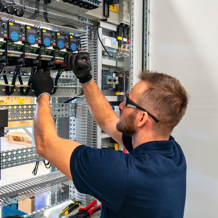 Electrical services in Valencia, CA Electrical services in Valencia, CA